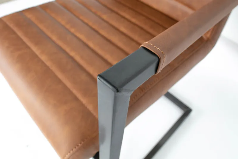 Vanco Spisestol Kunstlær - Konjakk - Møbler - Stoler & lenestoler - Spisestuestoler & kjøkkenstoler