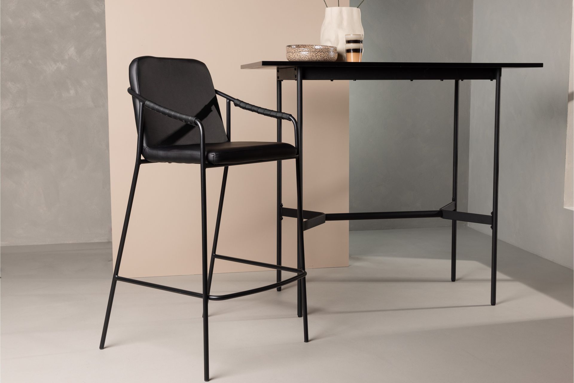 Tvist Barstol 107 cm - Svart - Møbler - Stoler & lenestoler - Barstoler