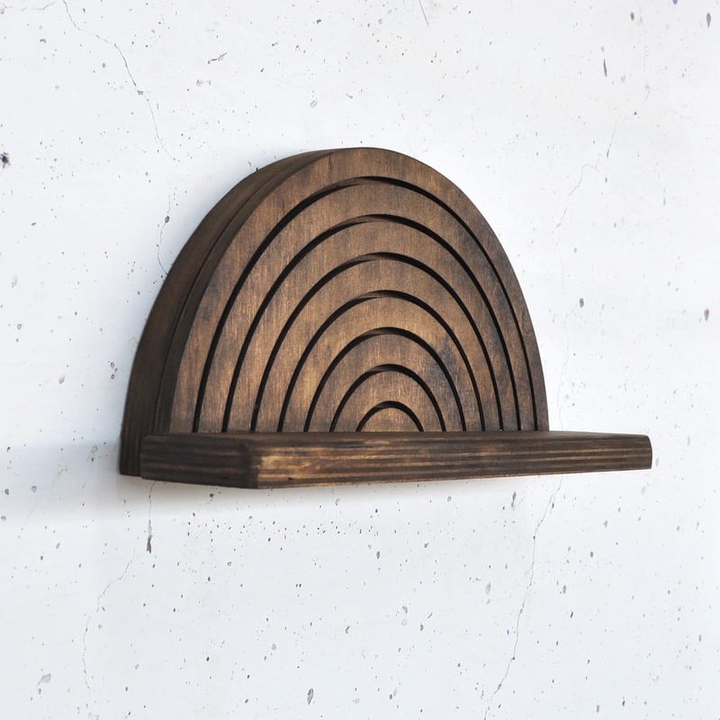 Dekorativ vegghylle i tre Hanah Home Raflon (31 x 16 x 9 cm) Modell halvsirkel opp - Oppbevaring - Vegghengt oppbevaring