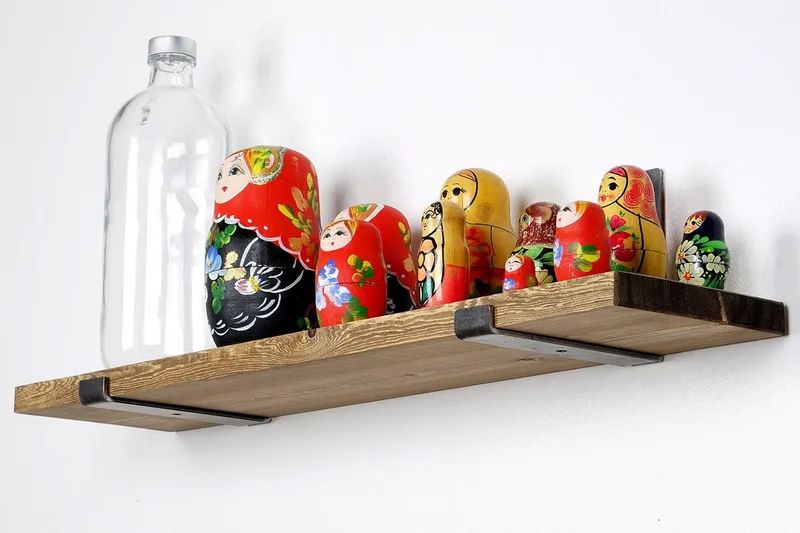 Chealsie Vegghylle 60 cm - Svart / Valnøtt - Oppbevaring - Hyller - Vegghylle