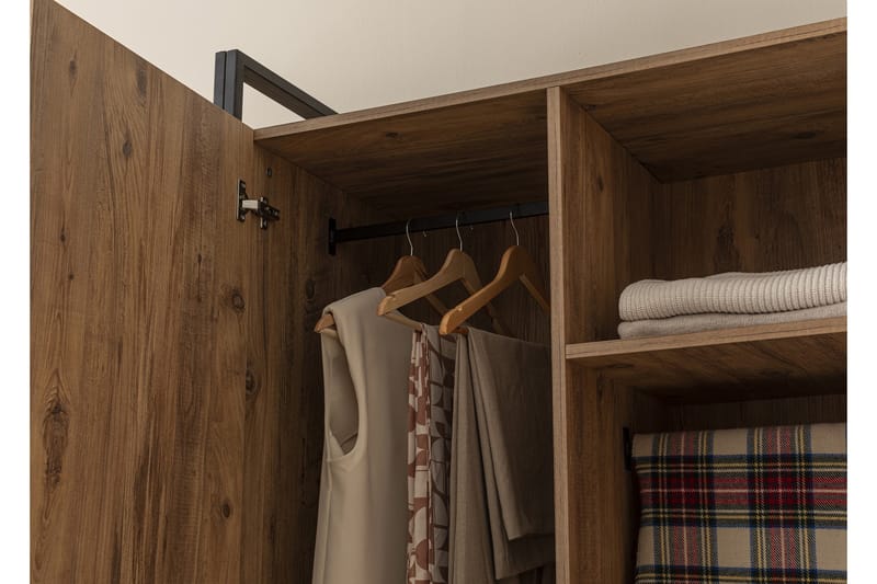 Collinner Garderobe 52x104 11 Hyller - Natur - Oppbevaring - Klesoppbevaring - Garderober & garderobesystem