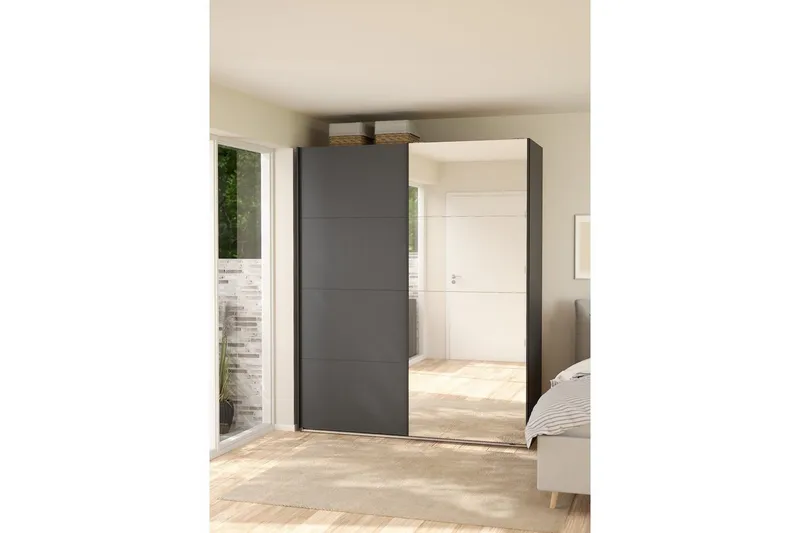 Elvos Garderobe med Speil 179x220 cm - Svart - Oppbevaring - Klesoppbevaring - Garderober & garderobesystem