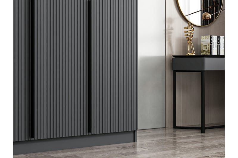 Fruitland Garderobe 135 cm - Antrasitt - Oppbevaring - Klesoppbevaring - Garderober & garderobesystem