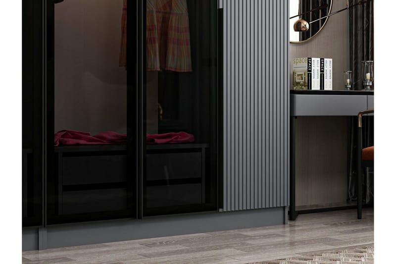 Fruitland Garderobe 225 cm - Antrasitt - Oppbevaring - Klesoppbevaring - Garderober & garderobesystem