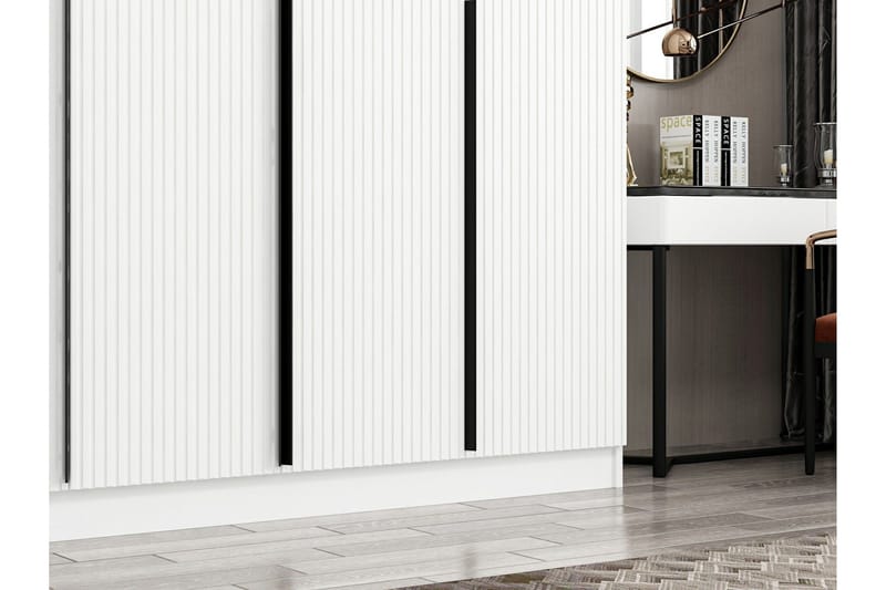 Fruitland Garderobe 270 cm - Hvit - Oppbevaring - Klesoppbevaring - Garderober & garderobesystem