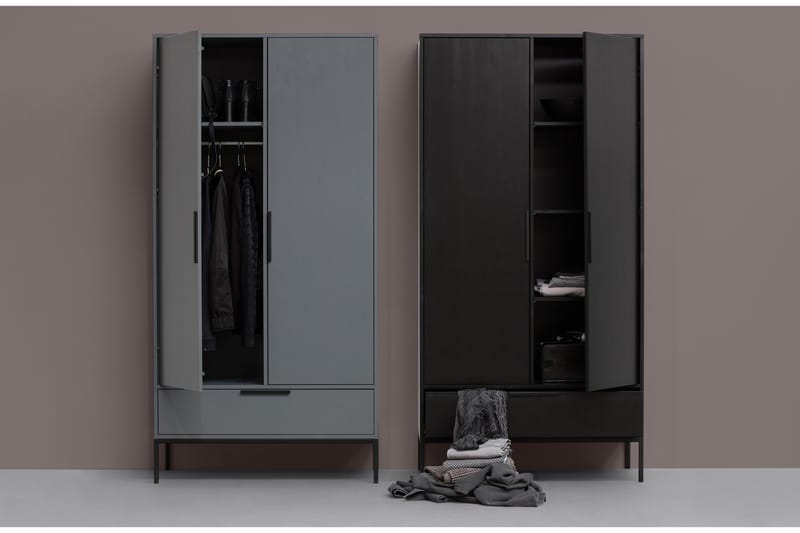 Swichor Garderobe - Svart - Oppbevaring - Klesoppbevaring - Garderober & garderobesystem - Garderobeskap & klesskap