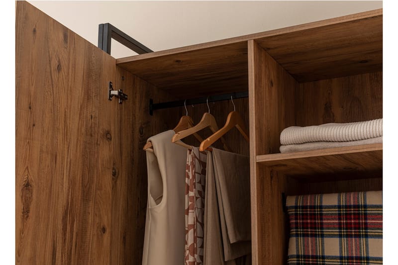 Witonia Garderobe 104x52 cm - Natur - Oppbevaring - Klesoppbevaring - Garderober & garderobesystem - Garderobeskap & klesskap