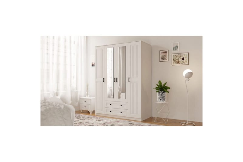 Kesra Garderobesskåp 140x184 cm - Matt Hvit - Oppbevaring - Klesoppbevaring - Garderober & garderobesystem - Garderobeskap & klesskap