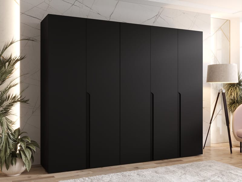 Milias Garderobeskap 250x202 cm - svart - Oppbevaring - Klesoppbevaring - Garderober & garderobesystem - Garderobeskap & klesskap