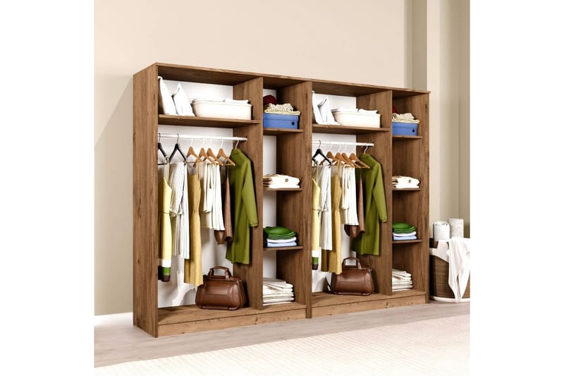 Olera Garderobe 240x180 cm - Natur - Oppbevaring - Klesoppbevaring - Garderober & garderobesystem