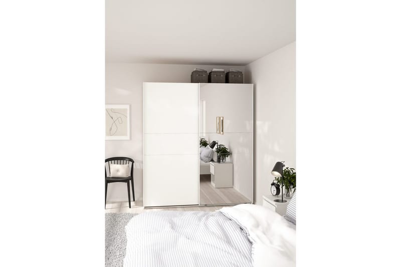 Takeru Garderobe med Speil 179x200 cm - Hvit - Oppbevaring - Klesoppbevaring - Garderober & garderobesystem