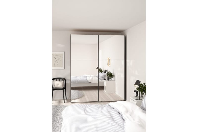 Takeru Garderobe med Speil 179x220 cm - Svart - Oppbevaring - Klesoppbevaring - Garderober & garderobesystem