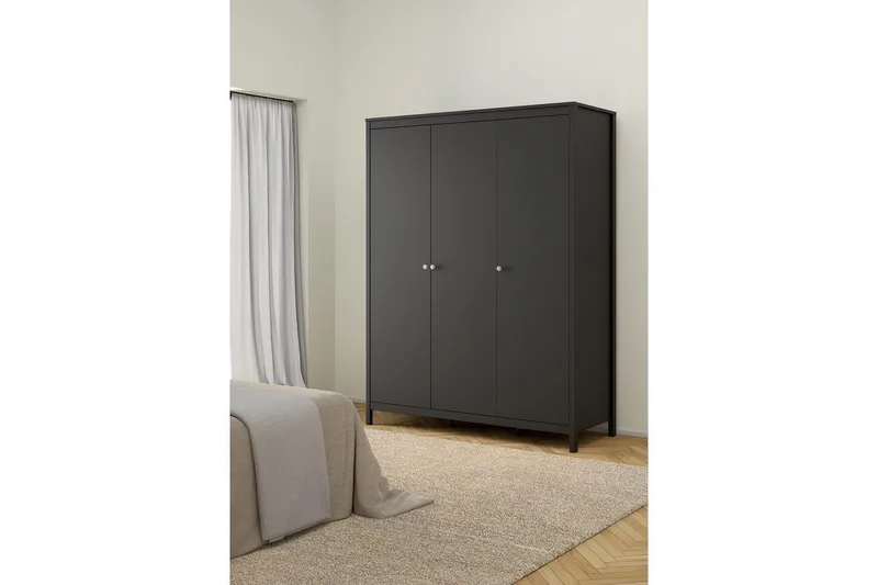 Vallvidera Garderobe 150x199 cm - Svart - Oppbevaring - Klesoppbevaring - Garderober & garderobesystem