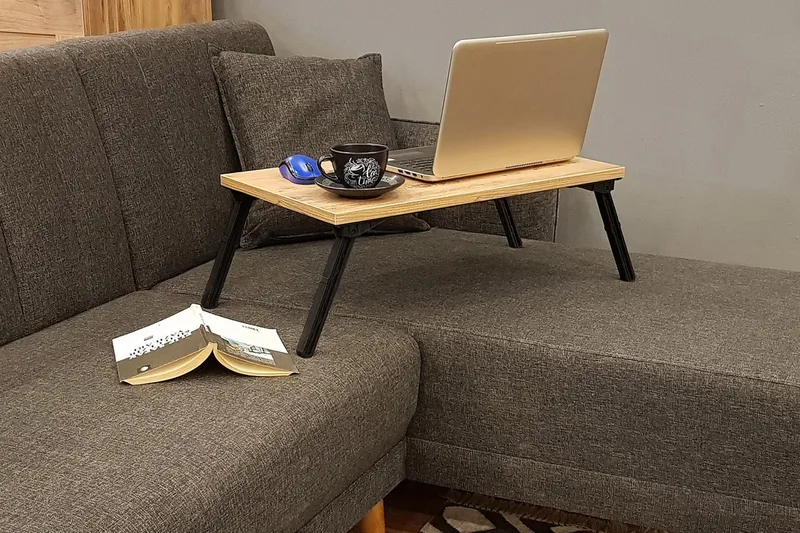 Nekeisha Datastativ 25 cm - Tre/natur/Svart - Oppbevaring - Oppbevaring til småting - Oppbevaringsstativ - Laptop stativ