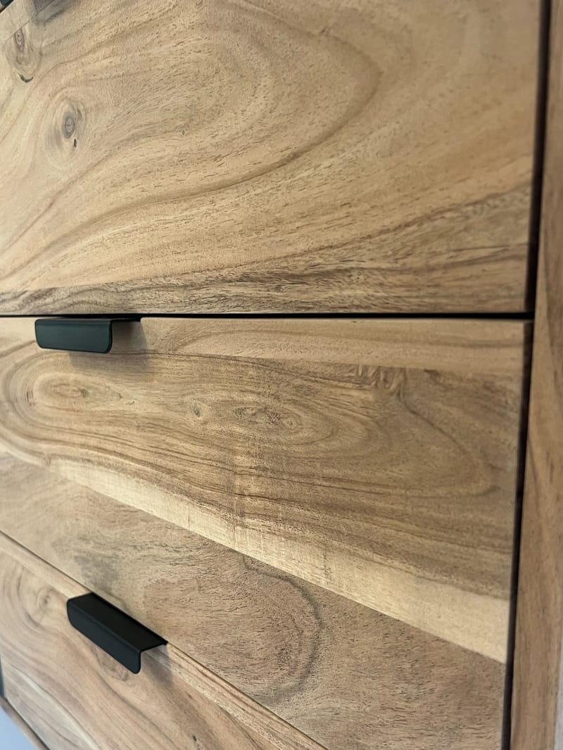 Belova skjenk 175 cm - naturfarget akasie og svart - Oppbevaring - Oppbevaringsmøbler - Sideboard & skjenker