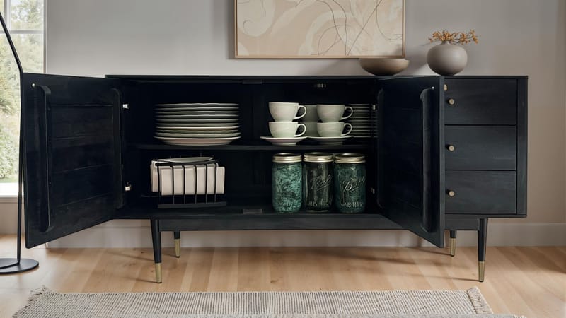 Beluna skjenk 160 cm - dypsvart med gullfargede detaljer - Oppbevaring - Oppbevaringsmøbler - Sideboard & skjenker