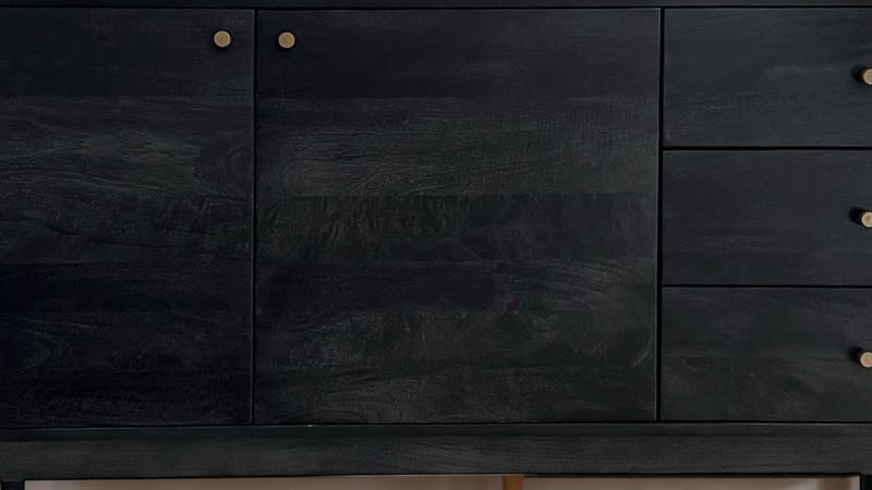 Beluna skjenk 160 cm - dypsvart med gullfargede detaljer - Oppbevaring - Oppbevaringsmøbler - Sideboard & skjenker