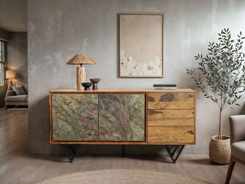 Corena skjenk 150 cm - naturbrun med flerfargede fronter i steinimitasjon og svarte ben - Oppbevaring - Oppbevaringsmøbler - Sideboard & skjenker