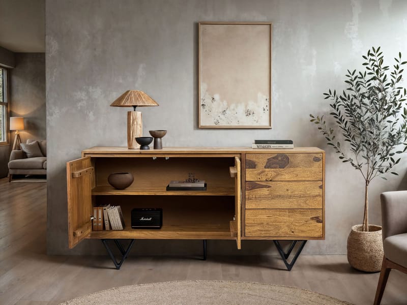 Corena skjenk 150 cm - naturbrun med flerfargede fronter i steinimitasjon og svarte ben - Oppbevaring - Oppbevaringsmøbler - Sideboard & skjenker