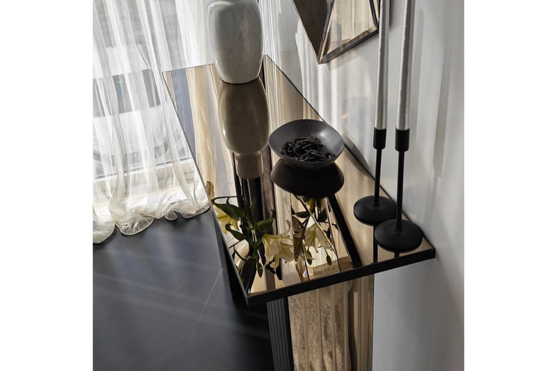 Ezlyn Kommode 105 cm - Bronse - Møbler - Bord - Avlastningsbord - Konsollbord