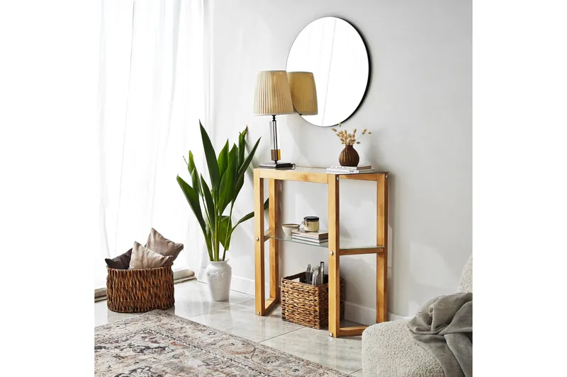 Kuselov Kommode, Eik