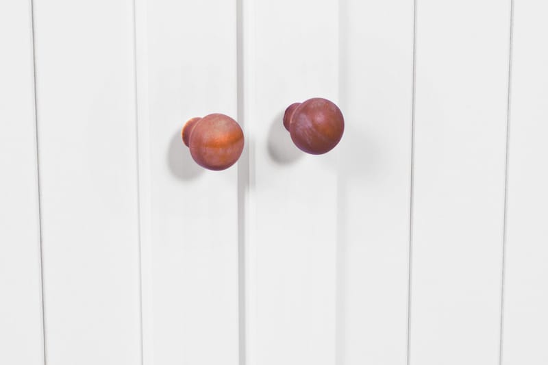 Livesey Vitrineskap B 131 cm - Hvit/Natur - Oppbevaring - Oppbevaringsmøbler - Kommode