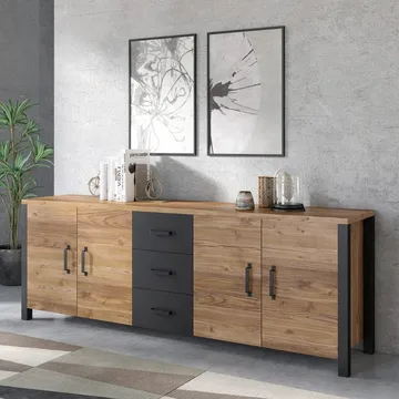 Olin Skjenk med 4 Dører og 3 Skuffer 220 cm i Tre med Furuutseende - Mellombrun - Oppbevaring - Oppbevaringsmøbler - Sideboard & skjenker