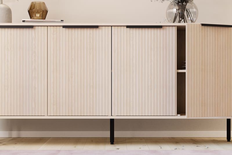 Kopparbo Ribbet Skjenk med Oppbevaring - Hvitlasert / Lys Eik / Tre - Oppbevaring - Oppbevaringsmøbler - Sideboard & skjenker