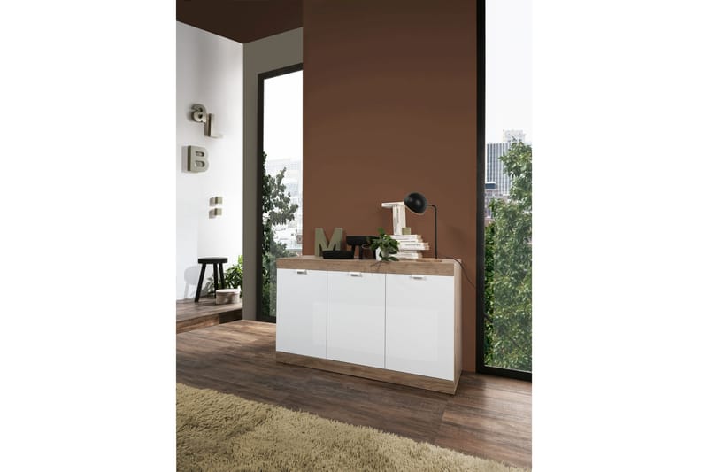 Nicery Sideboard 135 cm - Hvit/Brun - Oppbevaring - Oppbevaringsmøbler - Sideboard & skjenker