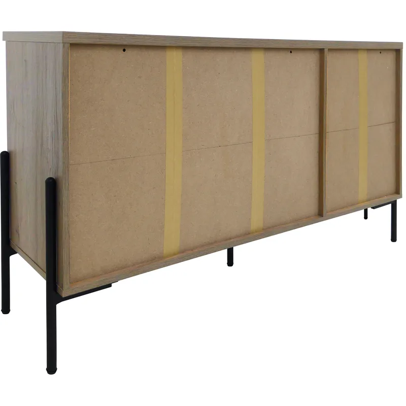 Skjenk Loft24 Charlene Naturfarget fiskebein/naturfarget eik 3 dører - Naturfarget eik i fiskebeinsmønster / naturfarget eik - Oppbevaring - Oppbevaringsmøbler - Sideboard & skjenker