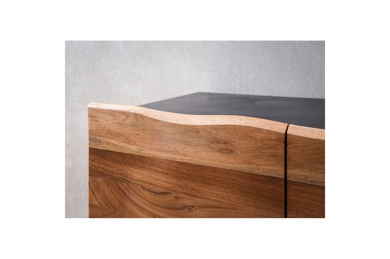 Skjenk Wohnling Massivt treverk trekanter 180 cm 4 dører industriell - Oppbevaring - Oppbevaringsmøbler - Sideboard & skjenker