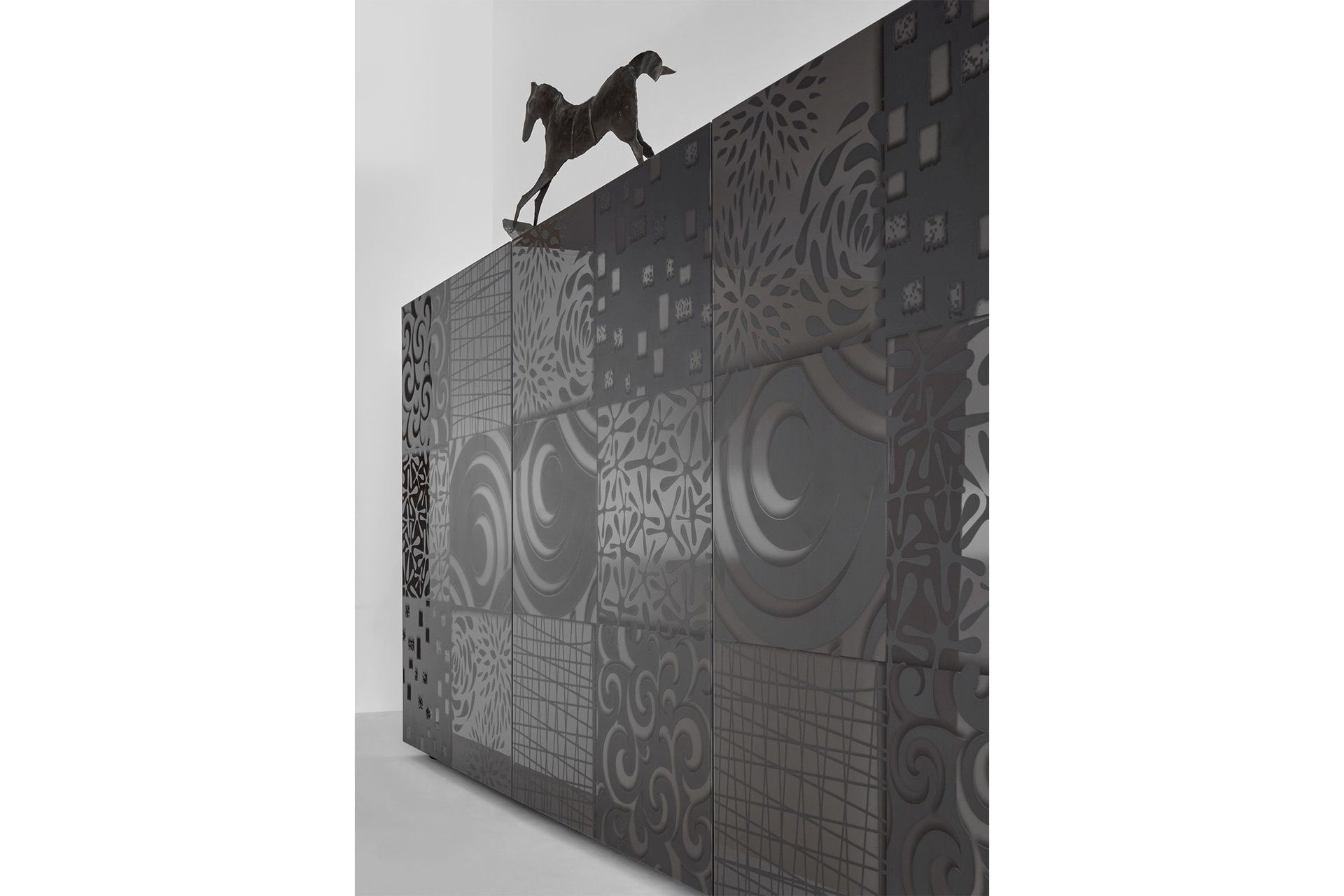 Mironne Highboard 121 cm - Grå - Oppbevaring - Skap - Oppbevaringsskap