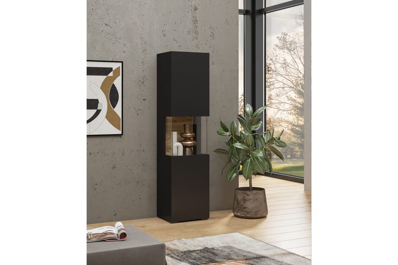 Jestine Vitrineskap 140 cm - Svart - Oppbevaring - Skap - Vitrineskap