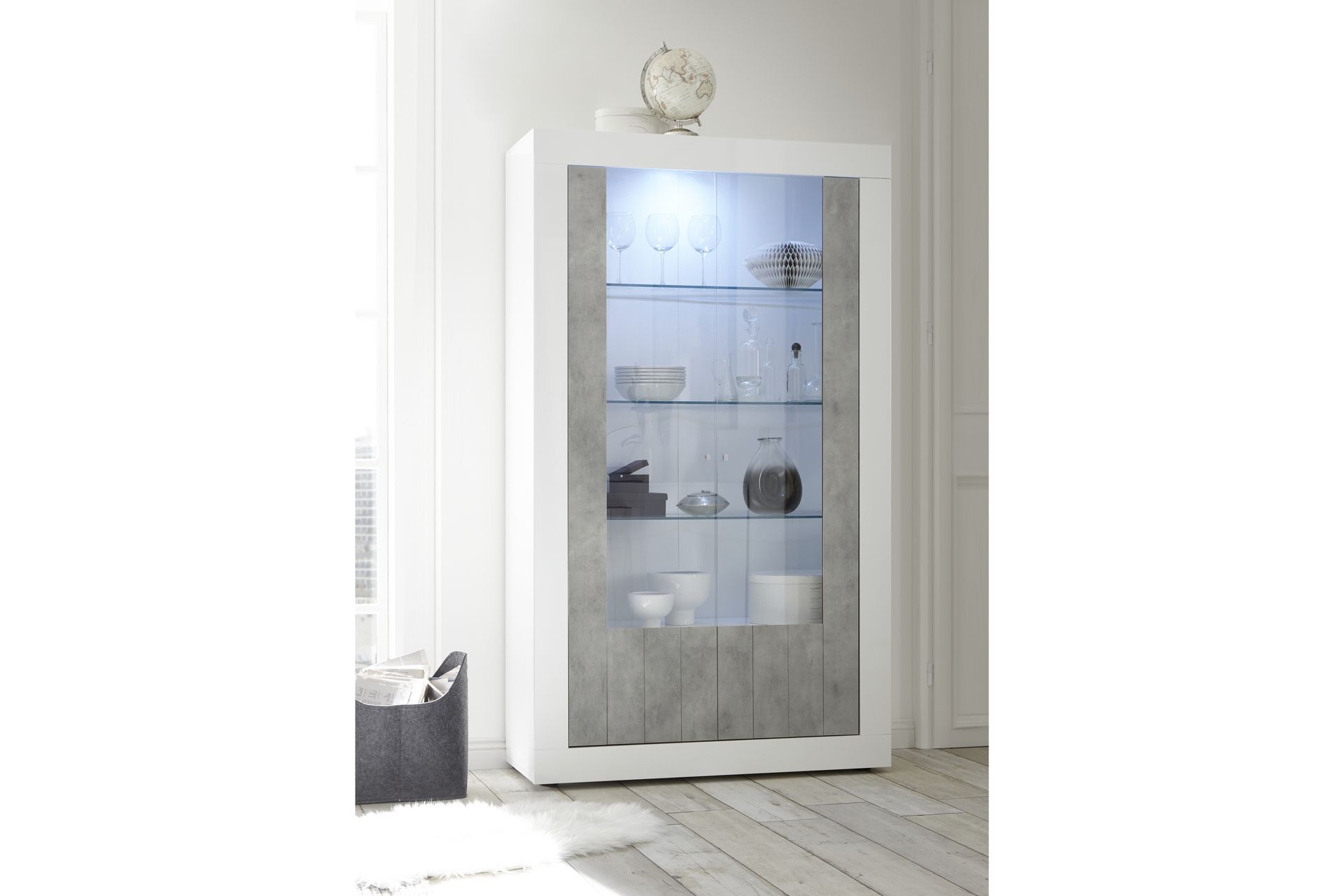 Urbino vitrineskap 110 cm - Hvit/Grå - Oppbevaring - Skap - Vitrineskap