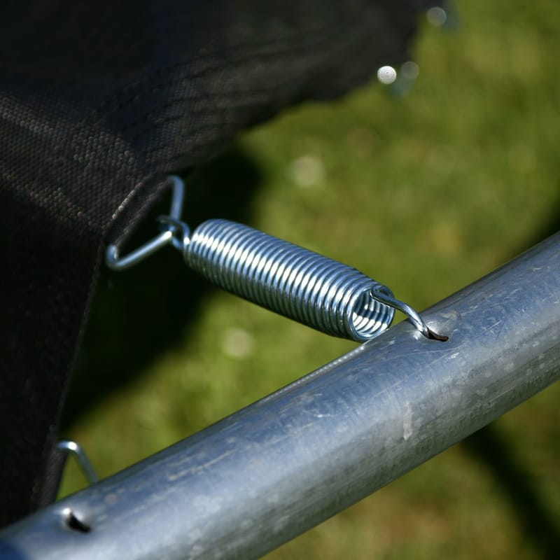 Trampoline HOME4YOU med grønt underlag 426 cm - grønn polstring, svart matte - Sport & fritid - Lek & sport - Lekeredskap & utelek