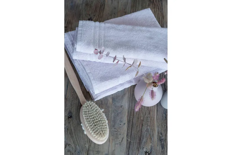 Dusjhåndkle Basic Frotté 65 x 130 cm - Hvit - Tekstiler - Tekstiler baderom - Håndklær