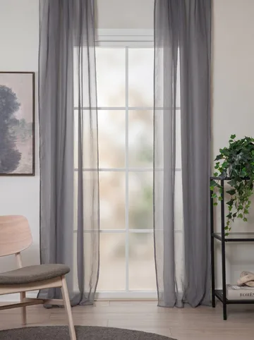 Gardin Lisa 140x250 cm - Grå - Tekstiler - Gardiner - Gardinlengder - Brett båndlengde
