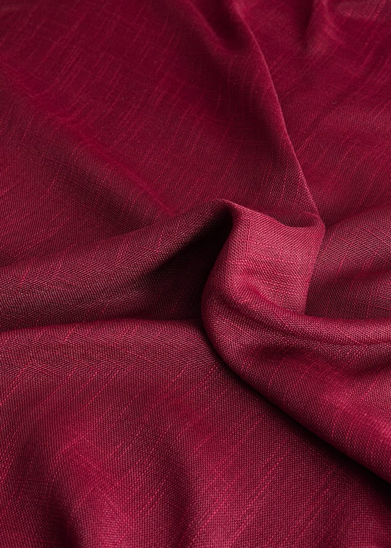 Gardin Stella 140x250 cm - Rød - Tekstiler - Gardiner - Gardinlengder - Brett båndlengde