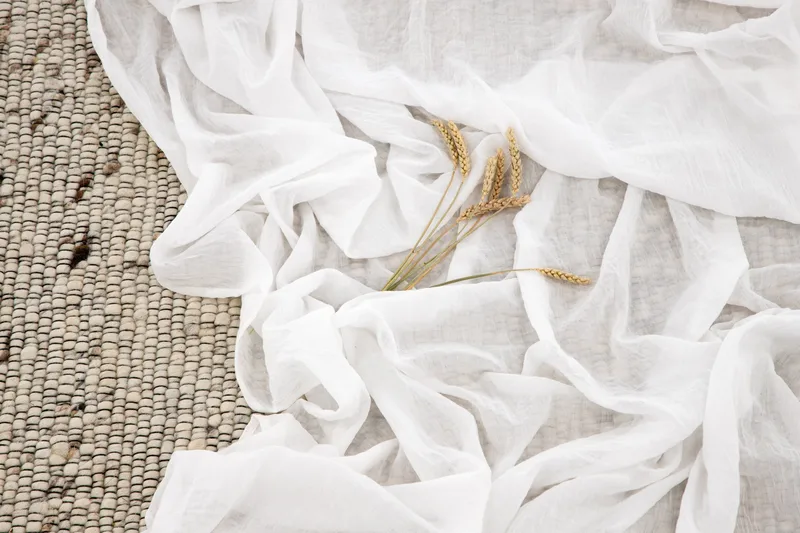 Elena Gardin 135x290 cm - Hvid - Tekstiler - Gardiner - Gardinlengder - Kanallengde