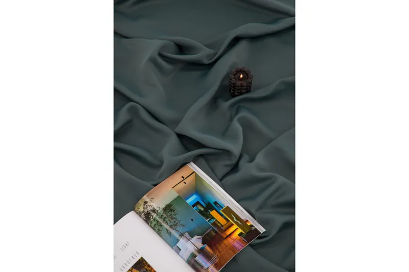 Evelyn Gardin 135x240 cm - Blå - Tekstiler - Gardiner - Gardinlengder - Kanallengde