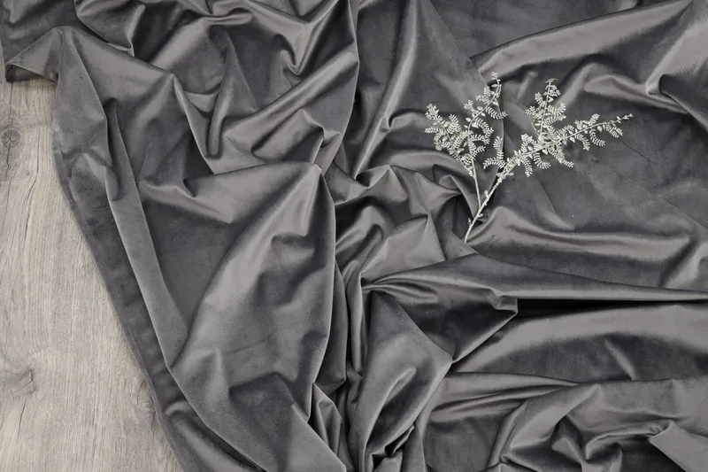 Mary Gardin 135x250 cm - Grå - Tekstiler - Gardiner - Gardinlengder - Kanallengde