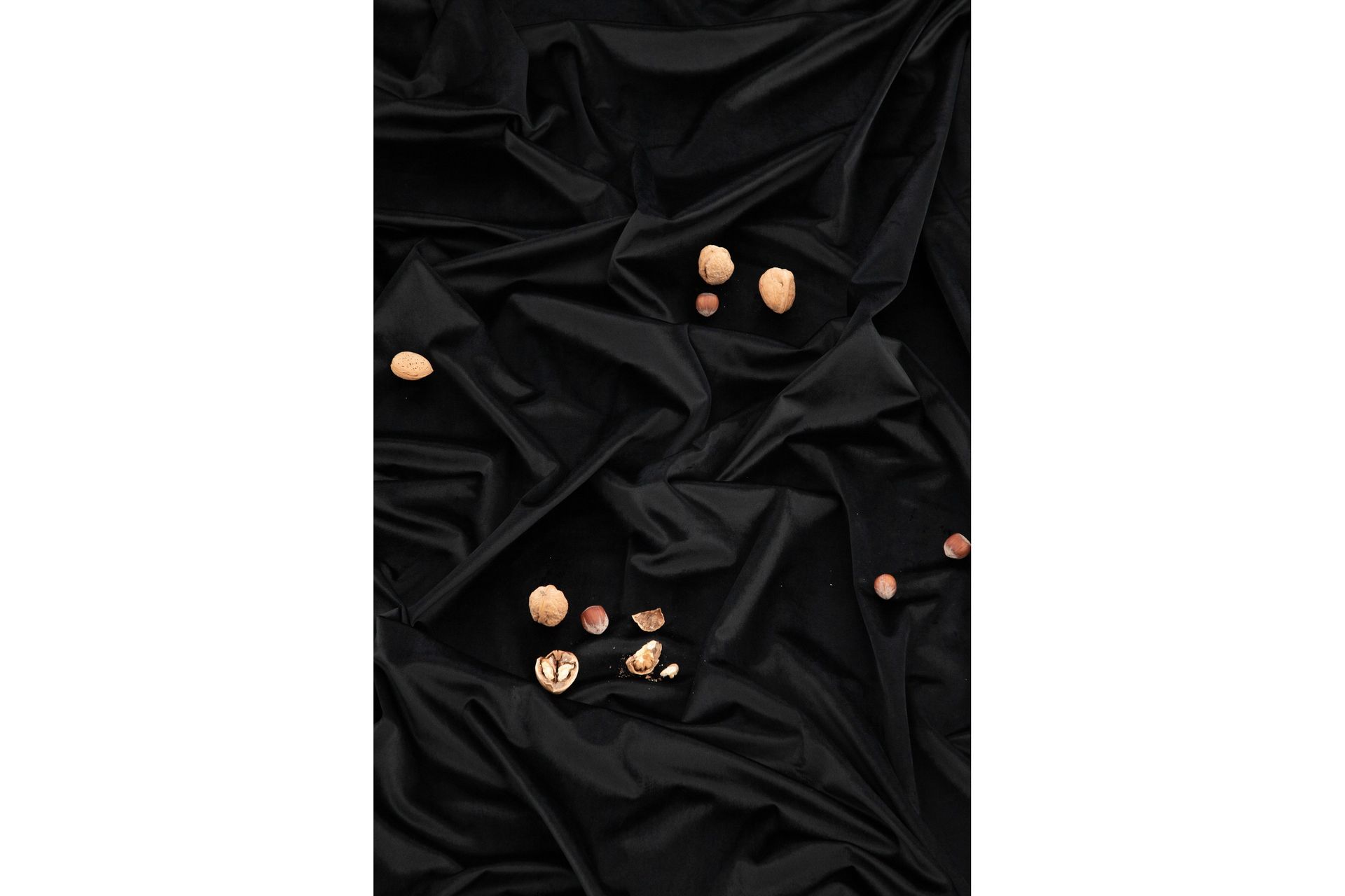 Mary Gardin 135x250 cm - Sort - Tekstiler - Gardiner - Gardinlengder - Kanallengde
