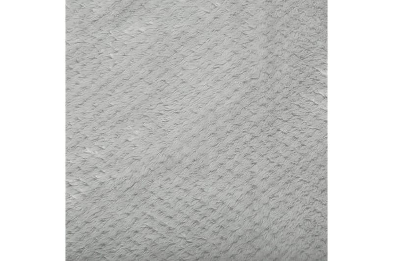 Pledd Saitler Grå, 200x220 cm - Grå, 200x220 cm - Tekstiler - Pute & pledd - Tepper & pledd