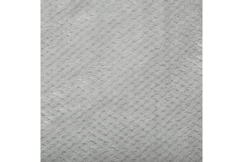 Pledd Saitler Grå, 200x220 cm - Grå, 200x220 cm - Tekstiler - Pute & pledd - Tepper & pledd