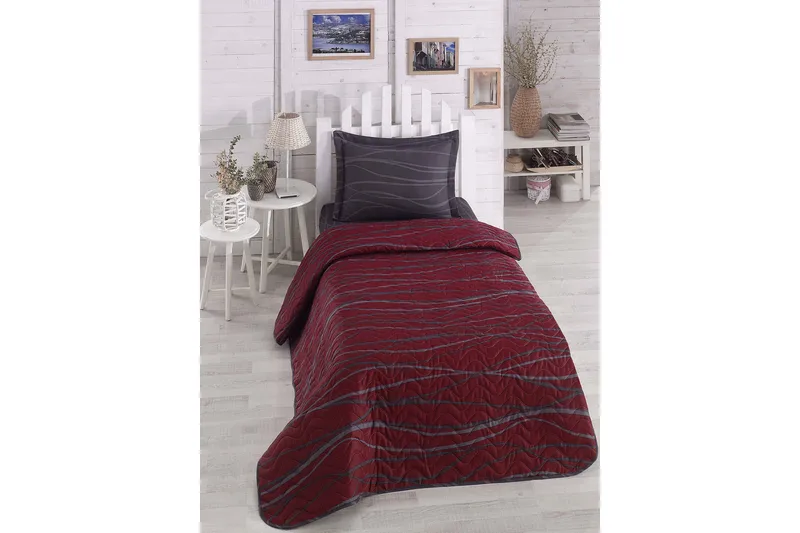 Eponj Home Sengeteppe Enkelt 160x220+Putetrekk Quiltet, Rød/Antrasitt