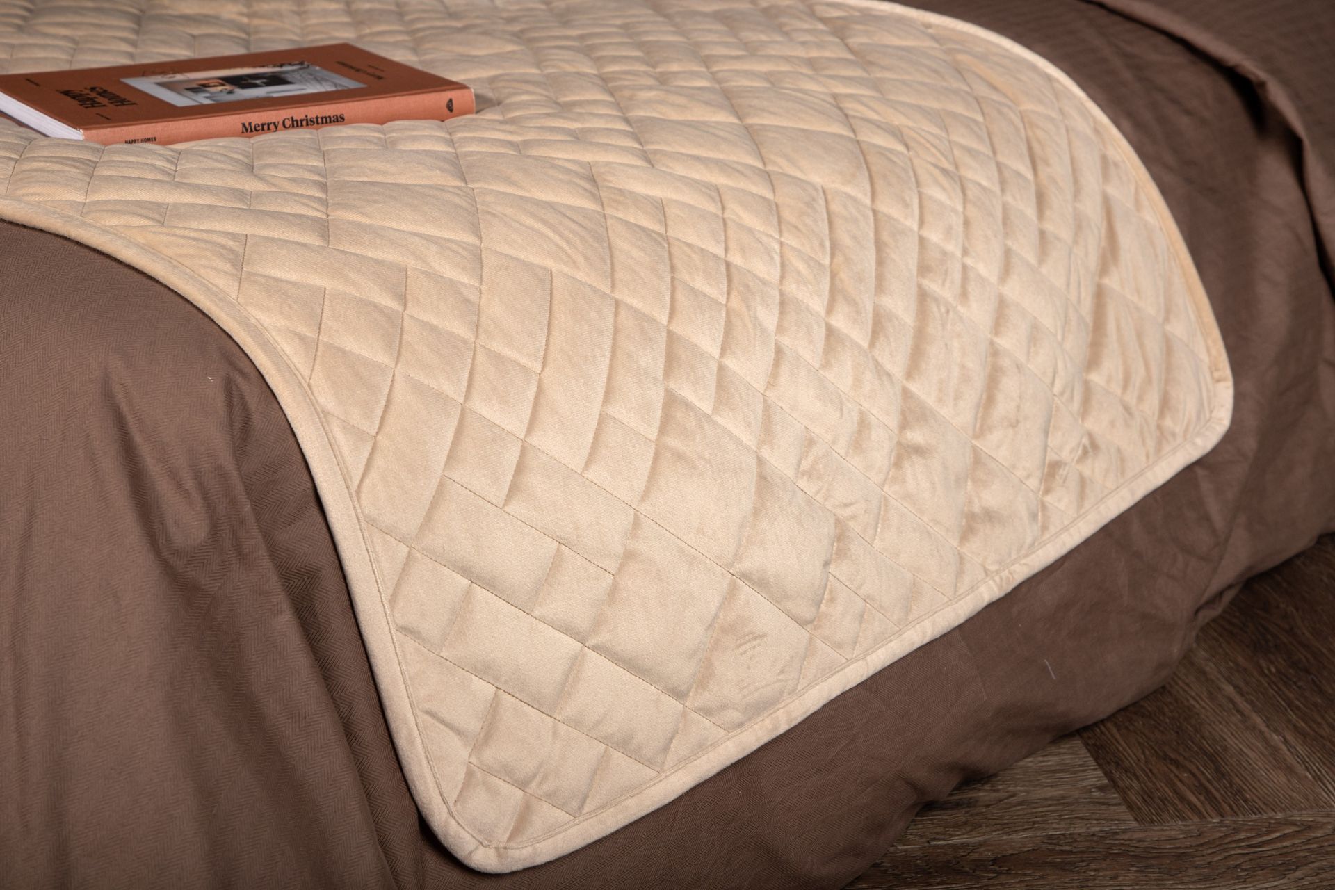 Jilly Sengeteppe 80x150 cm - Beige - Tekstiler - Sengetøy - Sengeteppe - Sengeteppe dobbeltseng