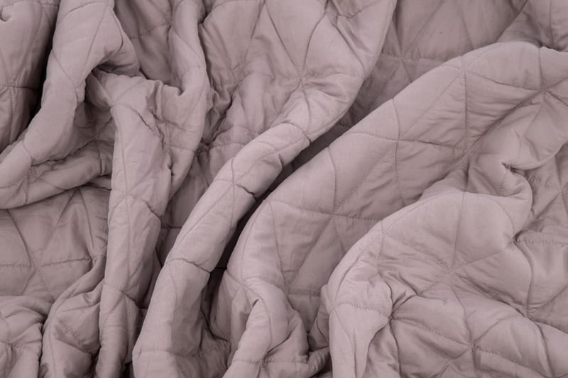 Nilla Sengeteppe 150x250 cm - Lys lyserød - Tekstiler - Sengetøy - Sengeteppe - Sengeteppe dobbeltseng