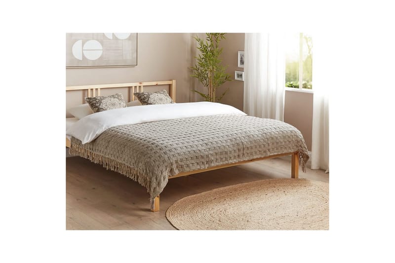 Sengeteppe Bere Taupe, 150x200 cm - Taupe, 150x200 cm - Tekstiler - Sengetøy - Sengeteppe - Sengeteppe enkeltseng