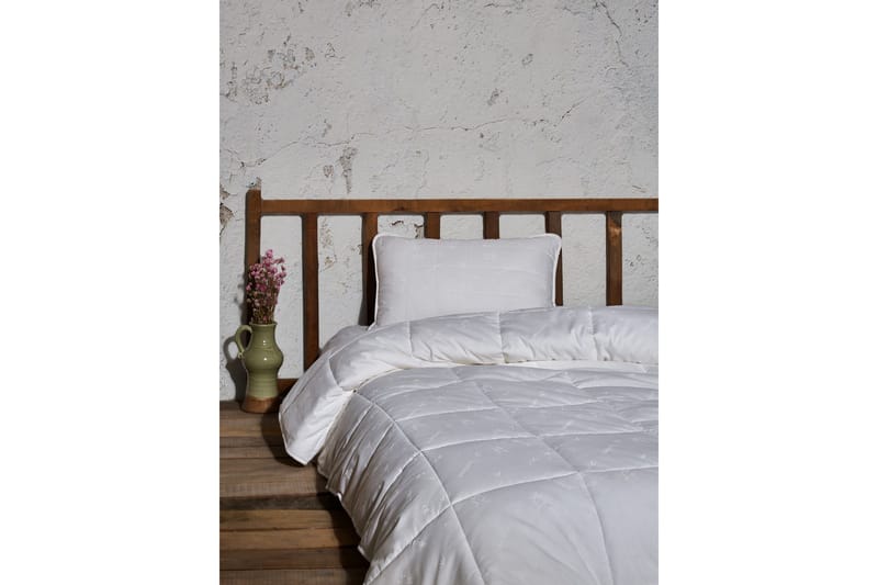 Cotton Box Sengeteppe 195x215 cm - Hvit - Tekstiler - Sengetøy - Sengeteppe - Sengeteppe dobbeltseng