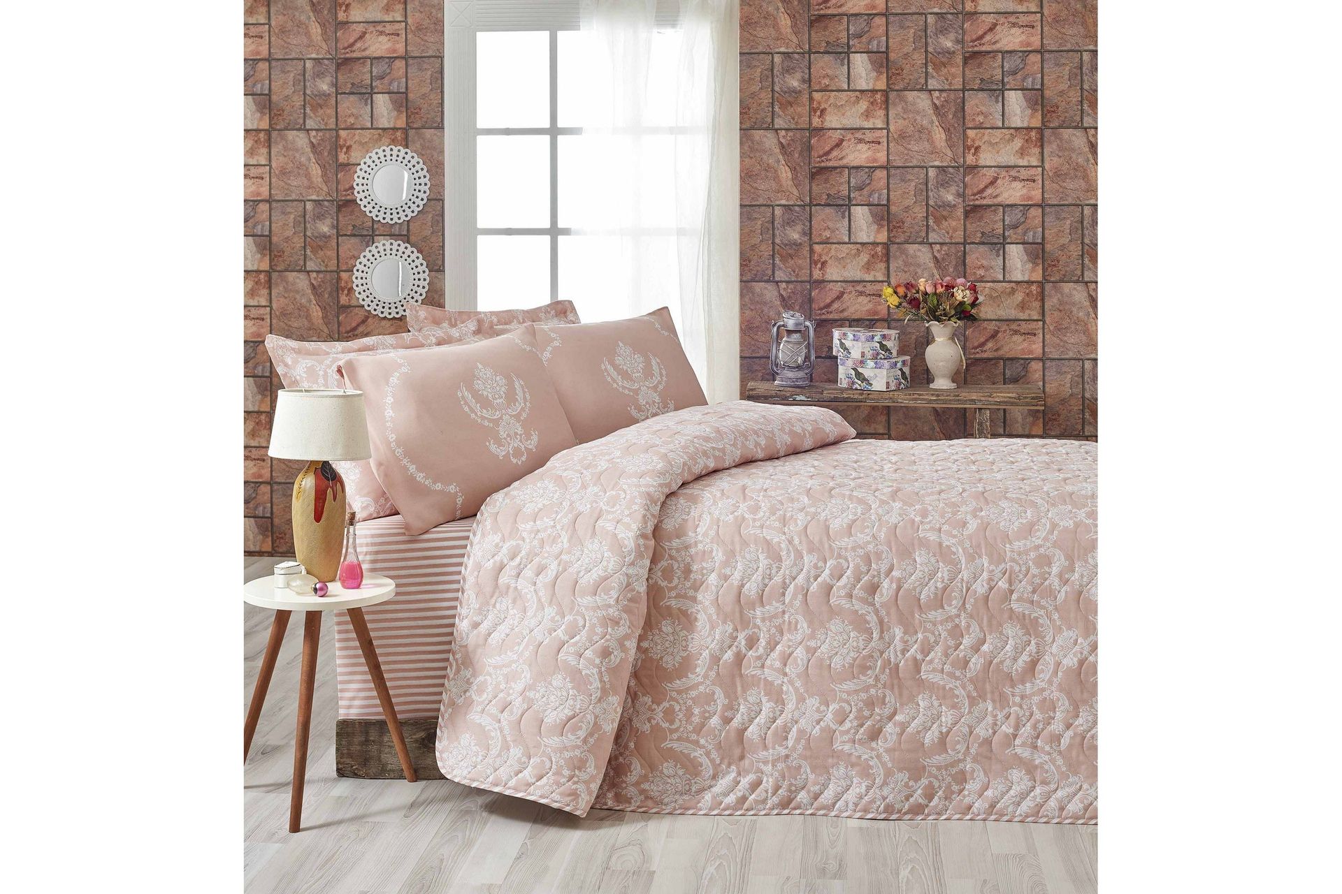 Eponj Home Sengeteppe Dobbelt 200x220+2 Putetrekk Quiltet - Rosa/Hvit